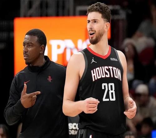 皮爾斯直言,字母哥只是,個小丑,亚博体育,亚博体育官网,亚博体育app,亚博体育下载